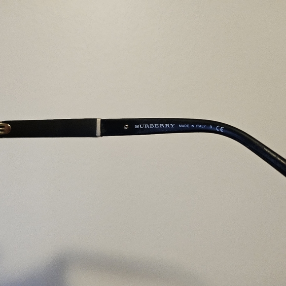 Burberry Sunglasses Used Condition BE4181 Authentic in Real Replacement Box - Picture 6 of 10